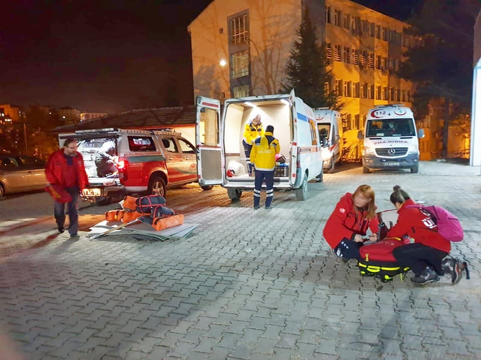 Bilecik UMKE timi deprem bölgesine hareket etti 