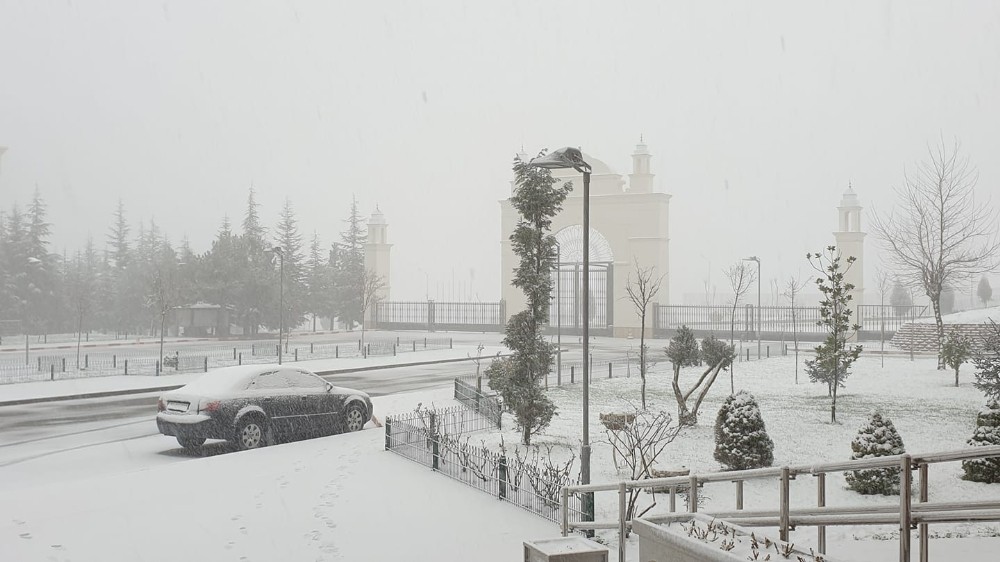 Bilecik’e yağan mart karı kışı aratmadı 