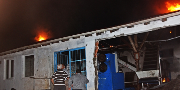 Bilecik'te fabrika yangını!