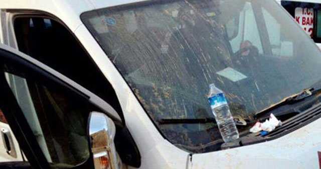 Bilecik'te minibüs kaza yaptı: 13 yaralı