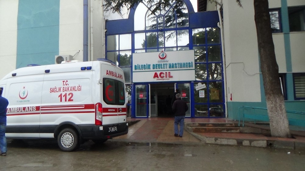 Bilecik’te motosiklet ile kamyonet çarpıştı: 1 yaralı 