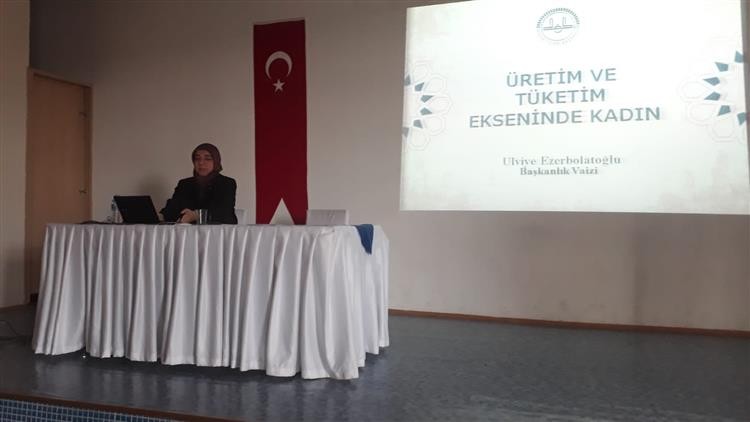 Bilecik’te “Üretim ve Tüketim Ekseninde Kadın” konulu konferans düzenledi 