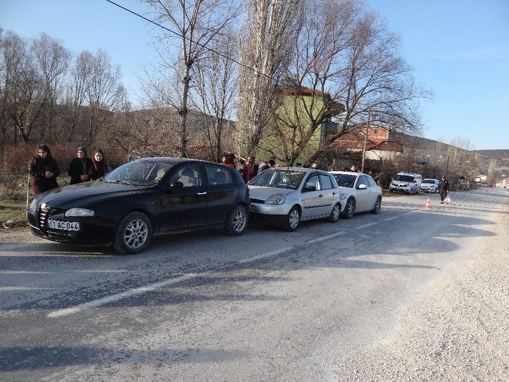Bilecik’te zincirleme trafik kazası: 3 yaralı 