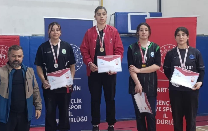 Bileği bükülmeyen kızlar finalde