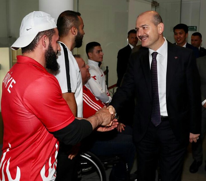 Bilek güreşçilerinden 2 gümüş 1 bronz madalya 