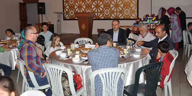 Bilge çocuklar iftarda buluştu