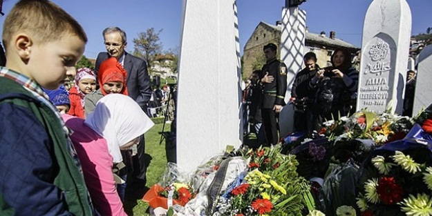 'Bilge Kral' kabri başında dualarla anıldı