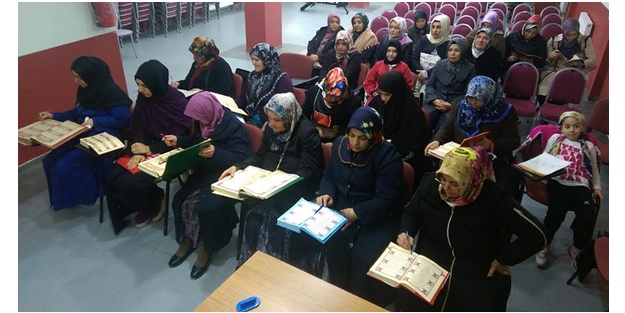 Bilgi ve Hikmet Evleri'nde mukabale