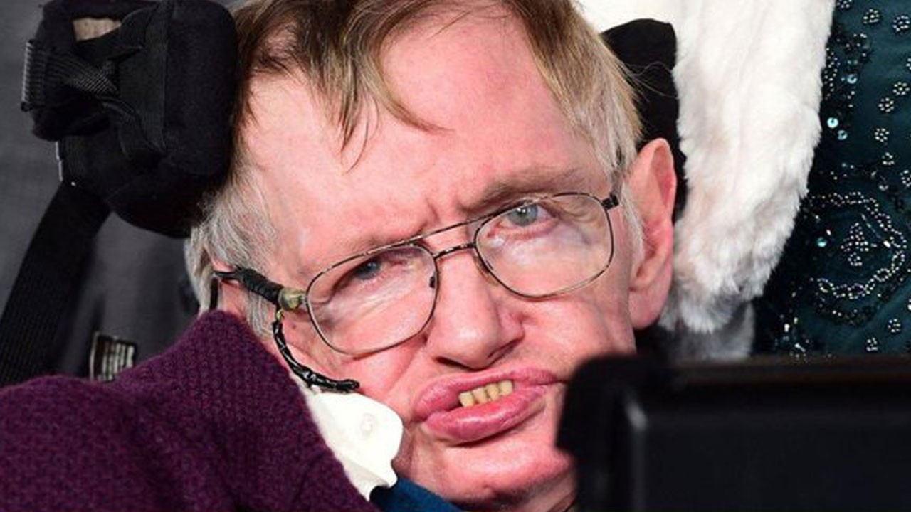 Bilim dünyası şokta! Sen de mi Deccal: Hawking’in de çıplak kızlarla fotoğrafları ortaya çıktı
