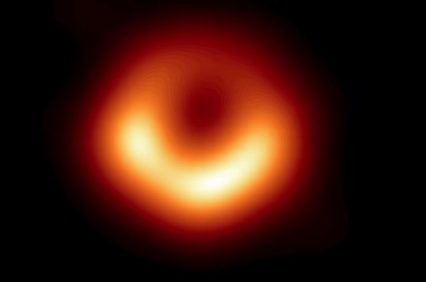 Bilim dünyasında çığır | Kara delik görüntülemede bir ilk