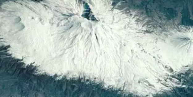 Bilim insanları tek tek, uyarı üstüne uyarı yaptı: Hayatta olmaz dediğiniz şeyler oluyor! Hızla eriyor, geri dönüşü yok