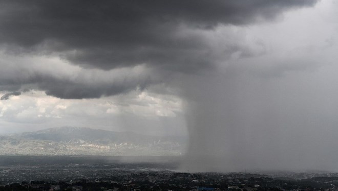Bilim insanlarından müthiş buluş! Yağmuru bakın nasıl yağdırdılar