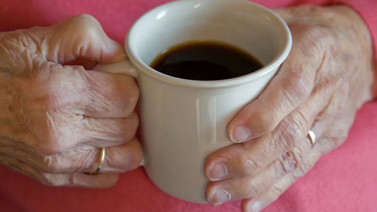 Bilim insanlarından yeni araştırma! Günde 2,5 fincan kahveyle yıllara meydan oku