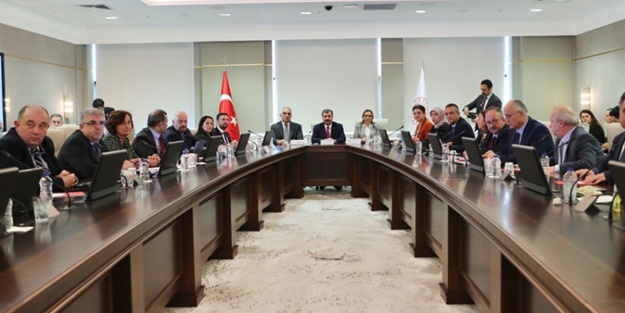 Bilim Kurulu üyesi o iddialara cevap verdi! 'Ücretsiz'