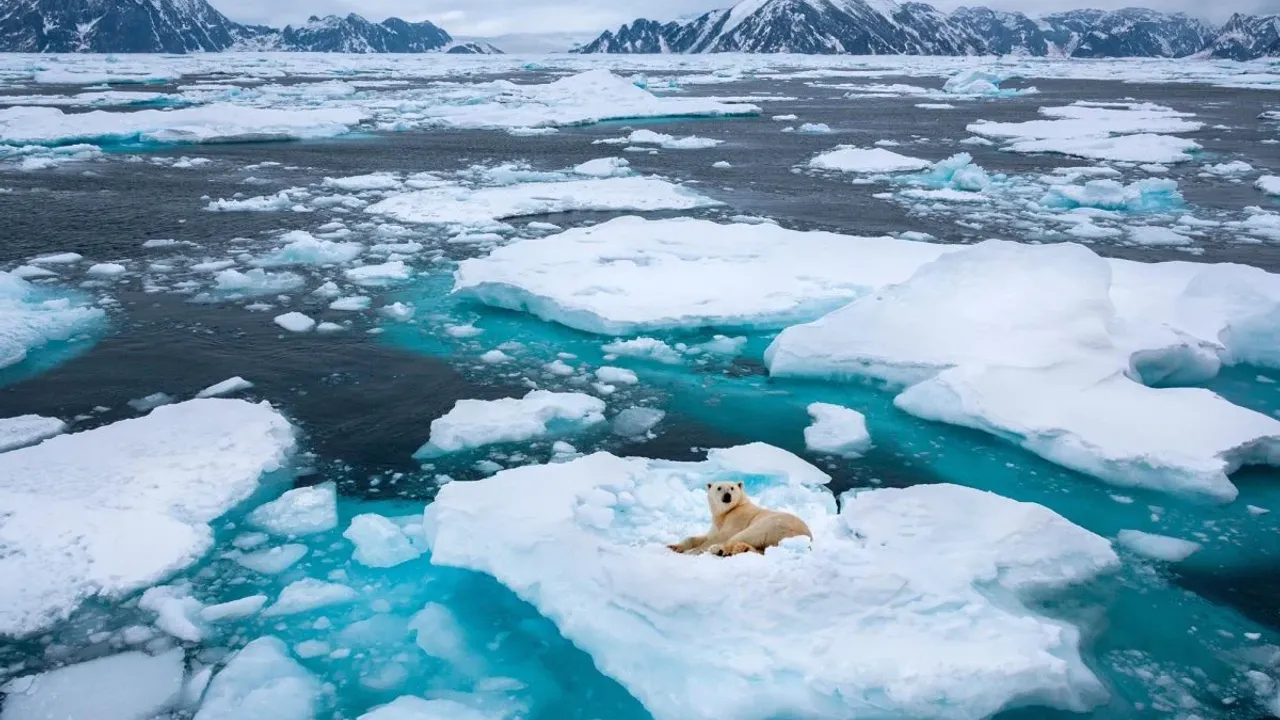 Bilim şaşkın! Buz tabakasının altında tuhaf şeyler oluyor