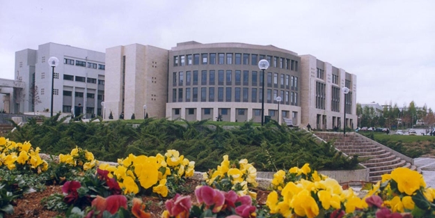Bilkent Üniversitesi’nde uyuşturucuya methiyeler
