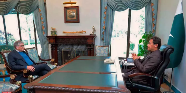 Bill Gates'e rest çekince koltuğundan olmuştu: Pakistan hükümeti İmran Han’ın partisini de kapatıyor!