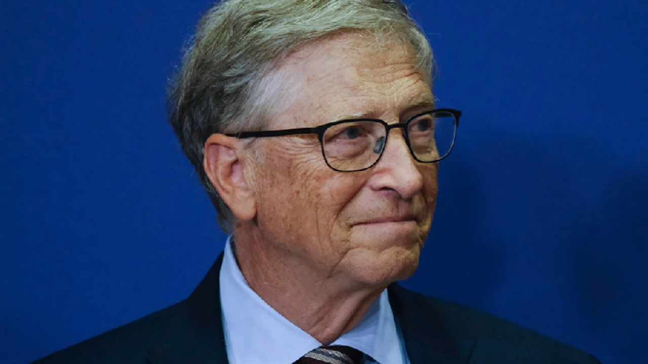 Bill Gates’ten yapay zekaya direnecek 3 meslek: "Bu alanlar kolay kolay düşmez"