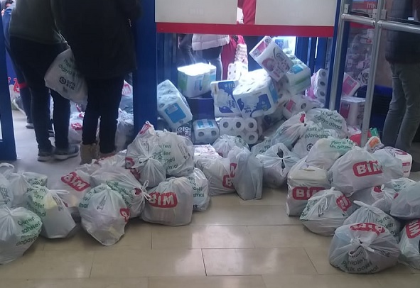 BİM’den deprem bölgesinde 100’ü aşkın mağazasında bedava ürün dağıtımı