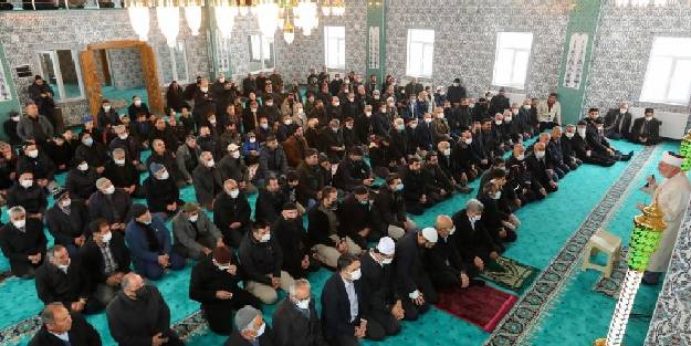 Bin 500 kişilik cami ibadete açıldı