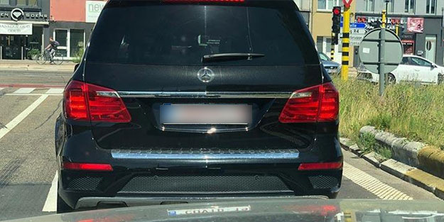 Bin Euro'yu verip bu plakayı taktı