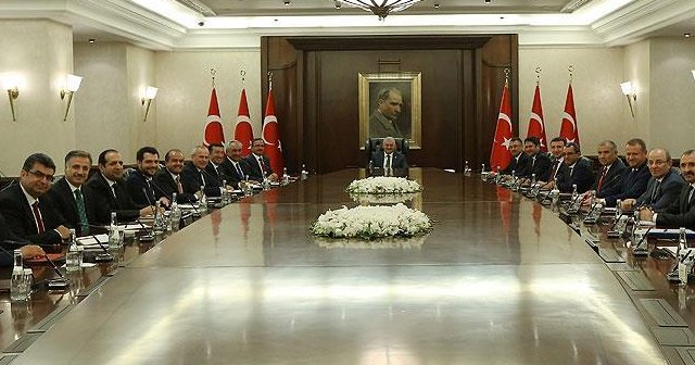 Binali Yıldırım bakan yardımcılarını kabul etti