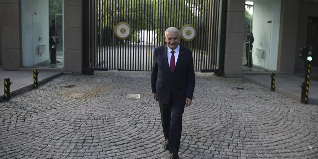 Son Başbakan Binali Yıldırım: Hadi ikileyin!