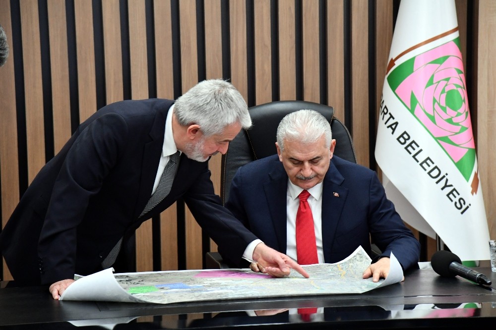 Binali Yıldırım, Isparta Belediye Başkanı Başdeğirmen’i ziyaret etti 