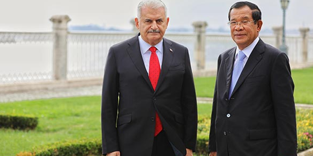 Binali Yıldırım, Kamboçya Başbakanı ile görüştü
