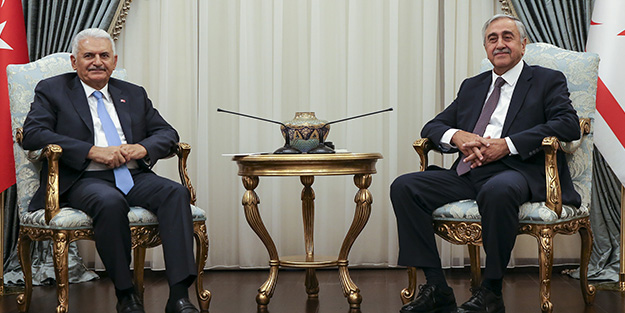 Binali Yıldırım Mustafa Akıncı ile görüştü