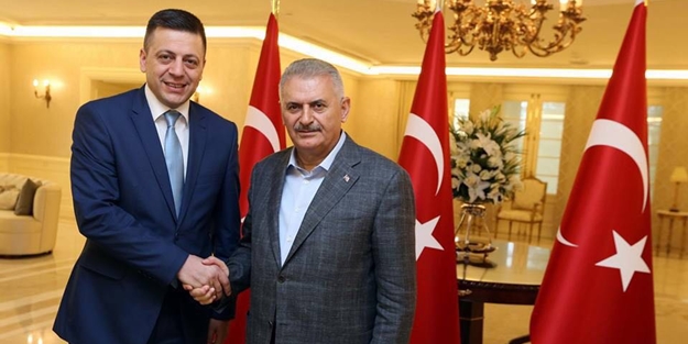 Binali Yıldırım medya temsilcilerini ağırladı