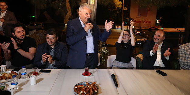 Binali Yıldırım müjdeyi verdi: Staj yeri arayıp da bulamayan genç kalmayacak