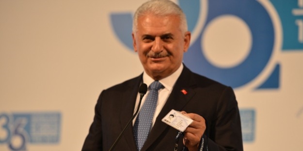 Binali Yıldırım öğrenciliğe geri döndü!