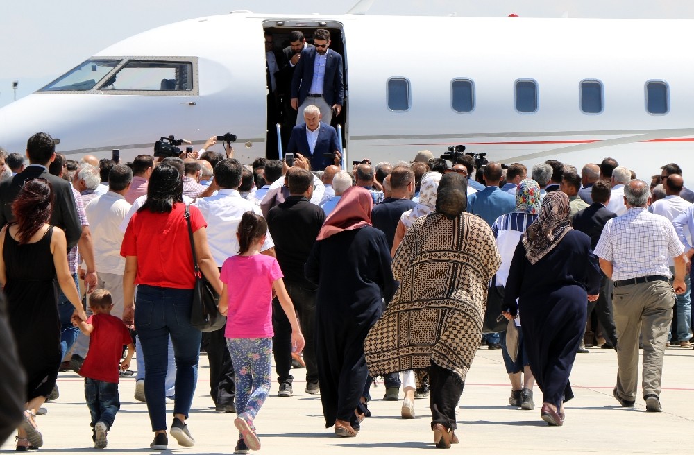 Binali Yıldırım’a memleketi Erzincan’da sıcak karşılama 