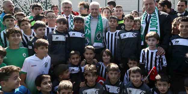 Binali Yıldırım'dan 'Mahalle Maçı' sözü