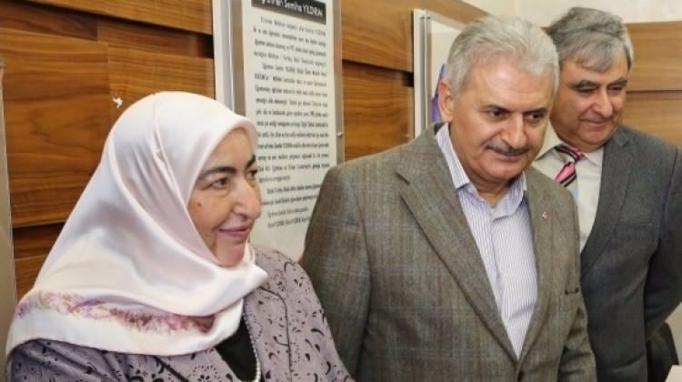 Binali Yıldırım'ın ailesinden Suriye'ye yardım