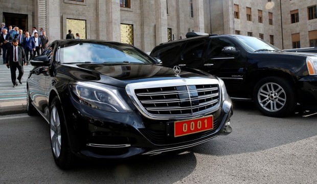 Binali Yıldırım'ın makam aracının plakası değiştirildi