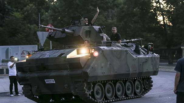 15 Temmuz'da binbaşı, 'Halkı tankla ezin' talimatı verdi