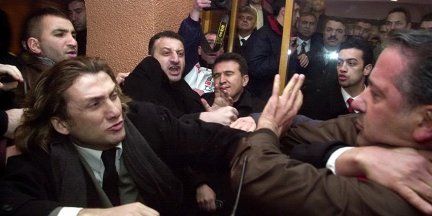 Binbaşı'yı bırak, sen nasıl dayak yedin Fatih?