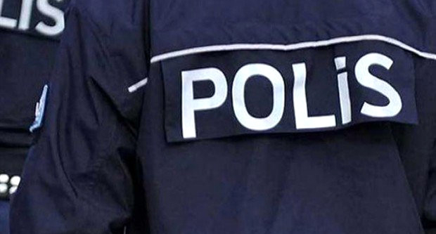 Polis memuru intihar etti