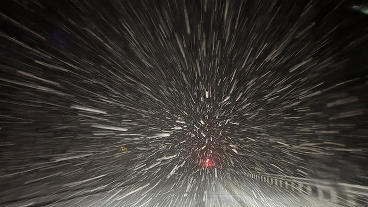 Bingöl-Elazığ kara yolunda yoğun kar!