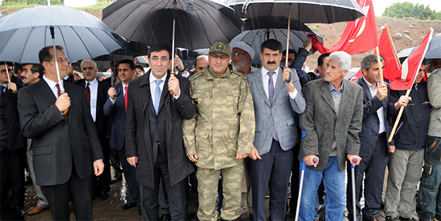 Bingöl’de 33 şehid için anma töreni