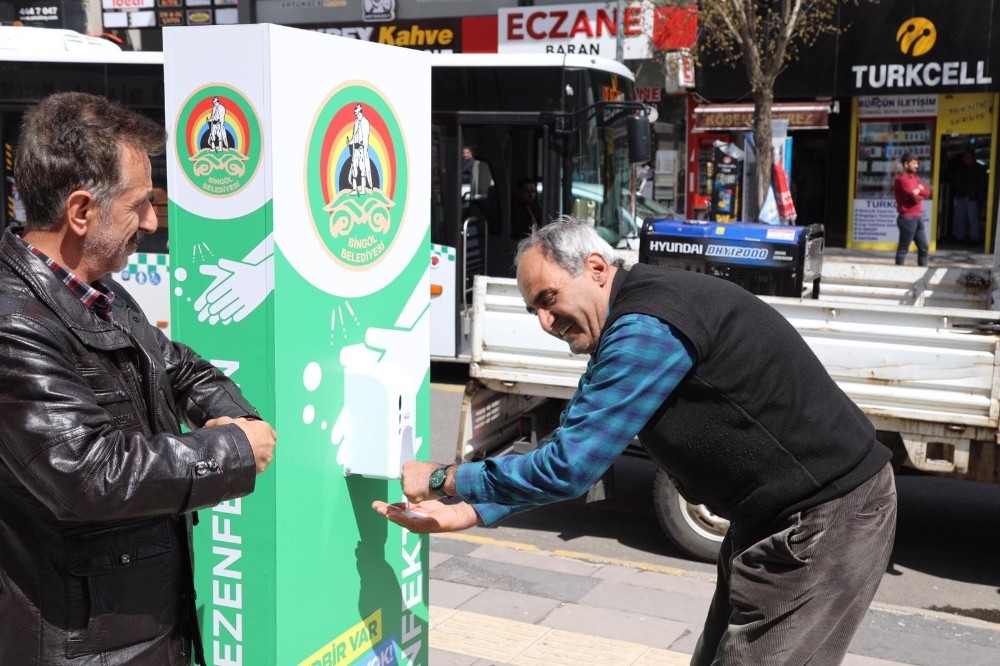 Bingöl’de “el dezenfektan noktaları” oluşturuldu 