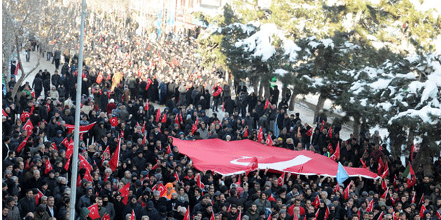 Bingöl'de halk sokaklara çıktı!