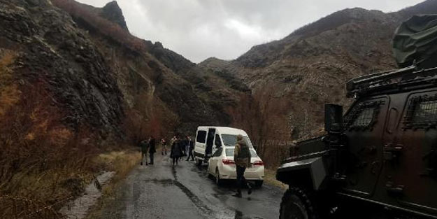 Bingöl’de heyelan! Keşfe giden heyet mahsur kaldı