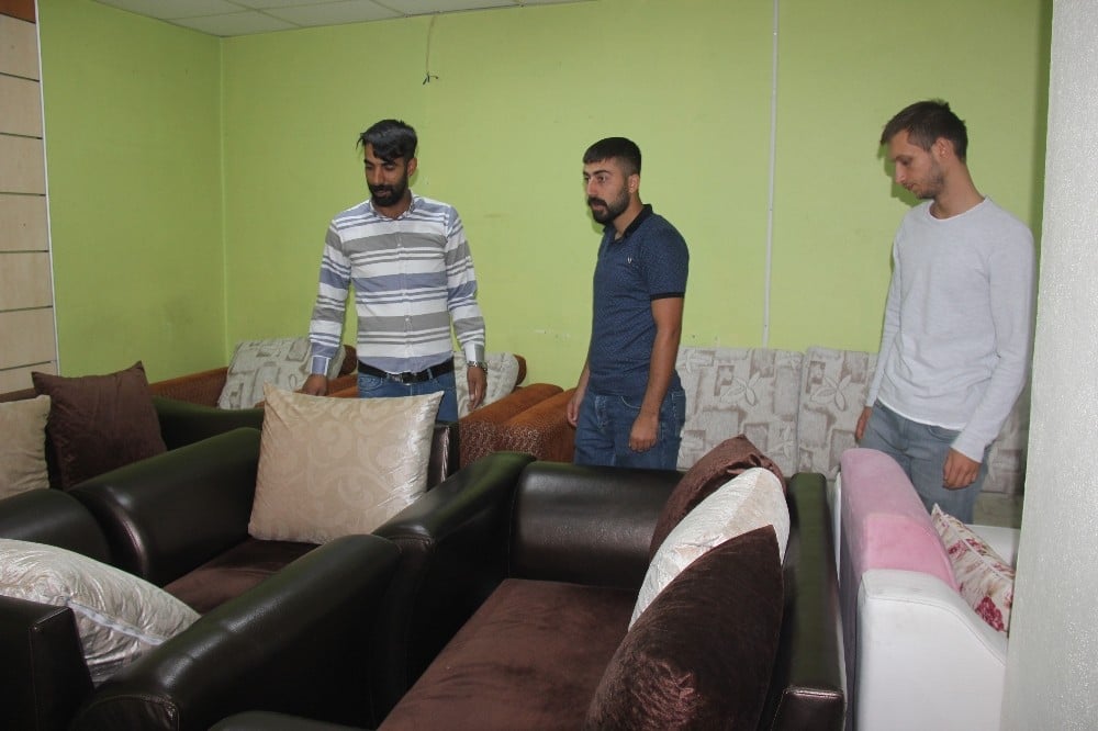 Bingöl’de öğrenciler ikinci el eşyacıları hareketlendirmeye başladı 