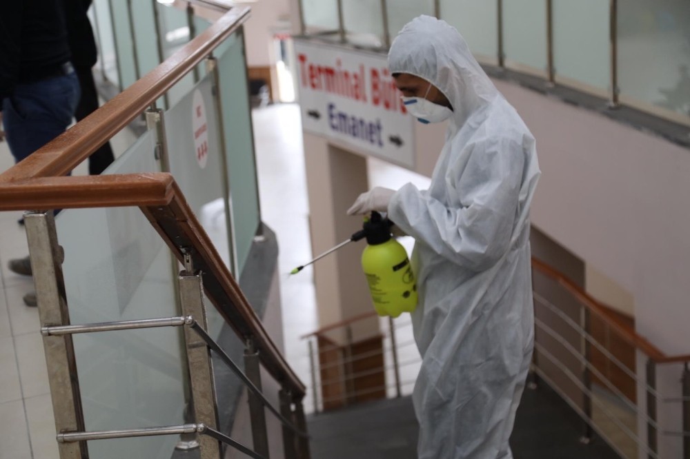 Bingöl’de otobüs terminali dezenfekte edildi 