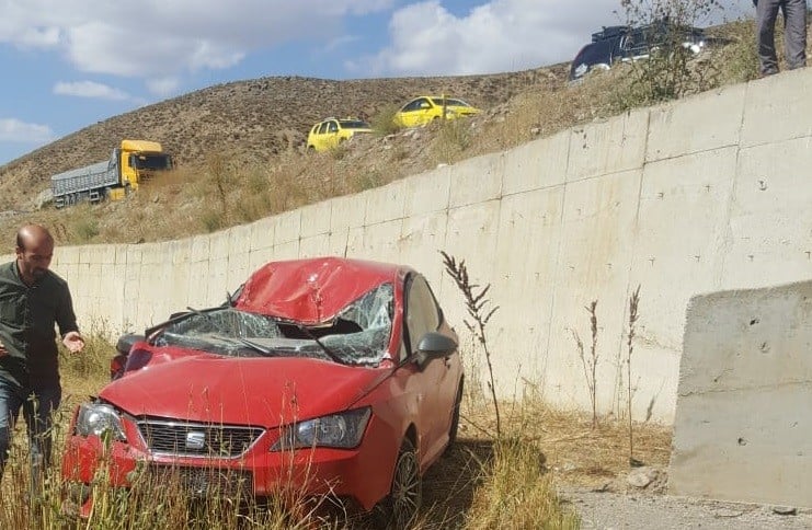 Bingöl’de otomobil şarampole yuvarlandı: 1 yaralı 