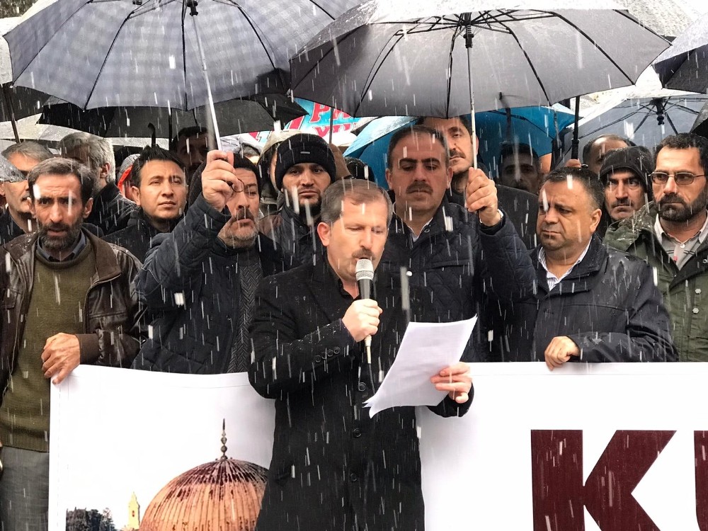 Bingöl’de STK’lar sözde Orta Doğu Barış Planını kınadı 