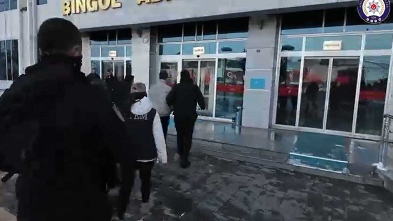 Bingöl’de terör örgütü üyesi köşeye sıkıştı, tutuklandı! Türkiye'den bir darbe daha: operasyon başlattı!